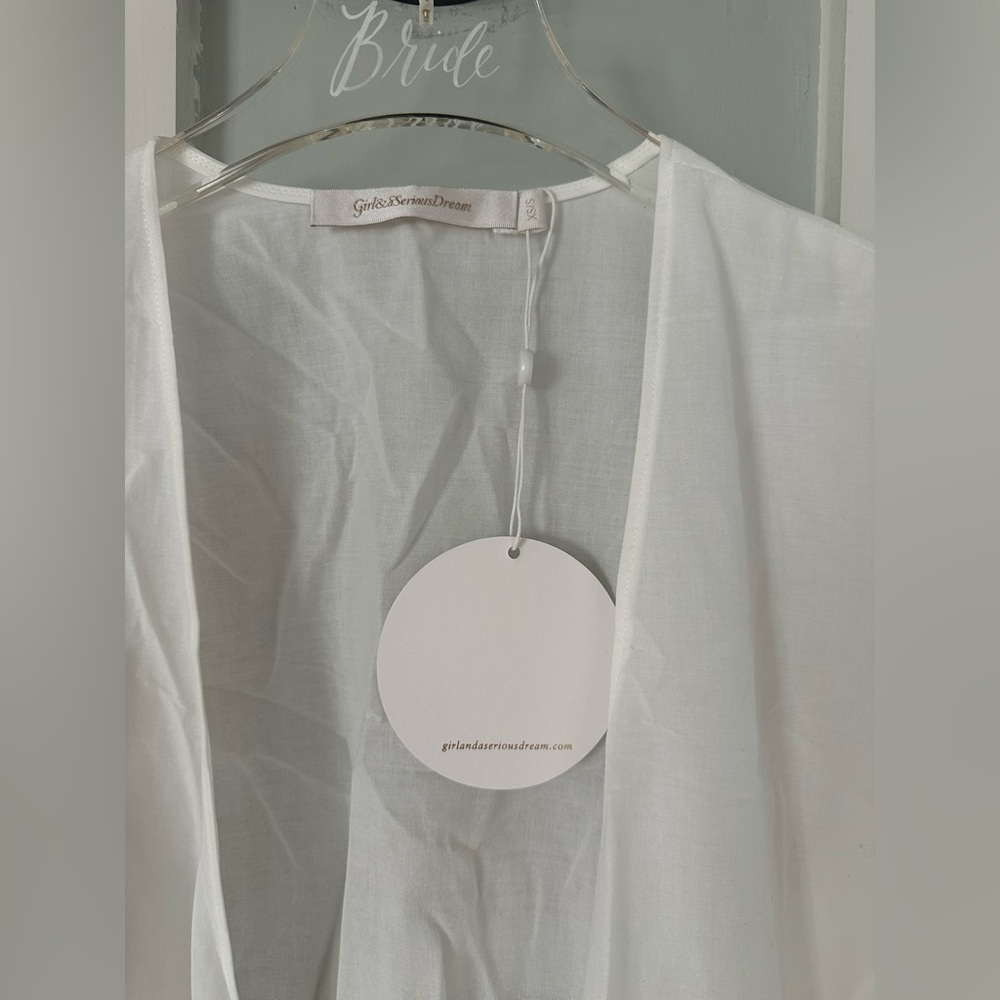 Girl & A Serious Dream MARRAKECH BRODERIE ANGLAISE CROCHET LACE ROBE - Picture 2 of 9